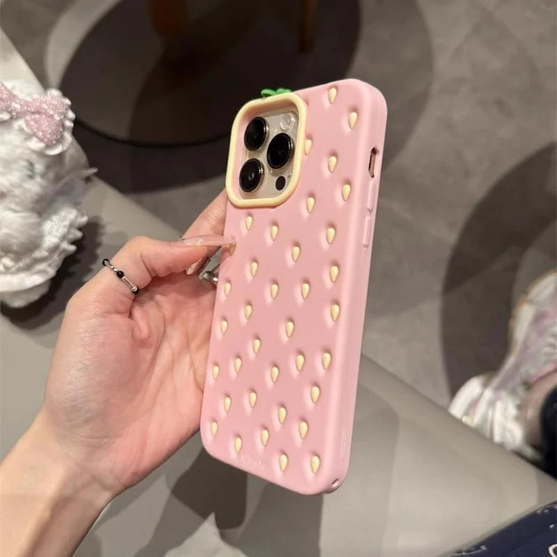 【フルーツシリーズ】いちごデザイン 立体シリコン スマホケース｜iPhone対応 #250917