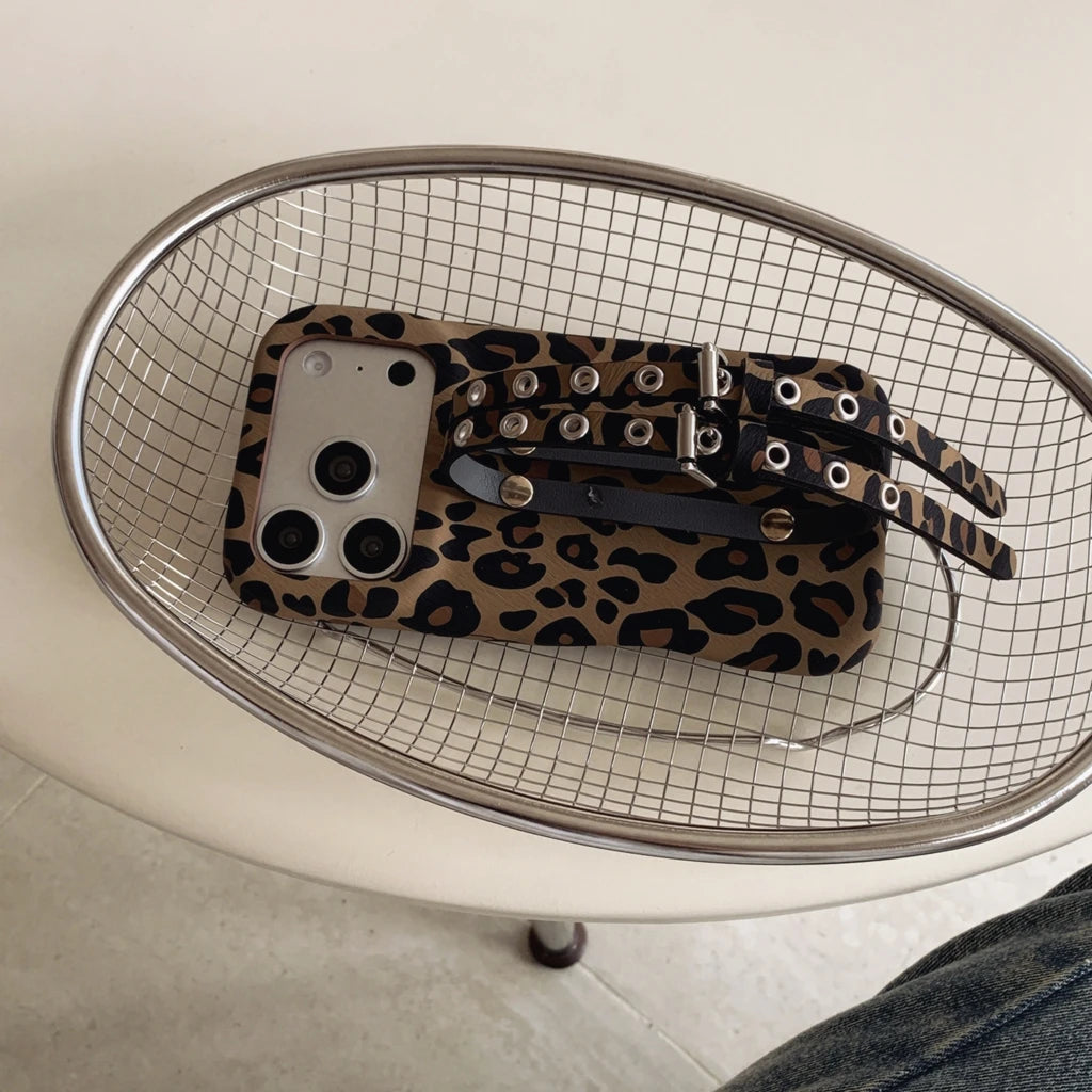 【レザーベルトデザイン】ヴィンテージ風 ダブルハンドストラップ スマホケース｜iPhone対応 #240707