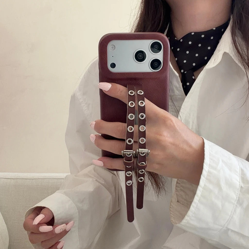 【レザーベルトデザイン】ヴィンテージ風 ダブルハンドストラップ スマホケース｜iPhone対応 #240707