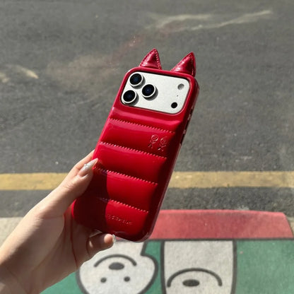【猫耳シリーズ】キルティング ダウンジャケット風 iPhoneケース #240219