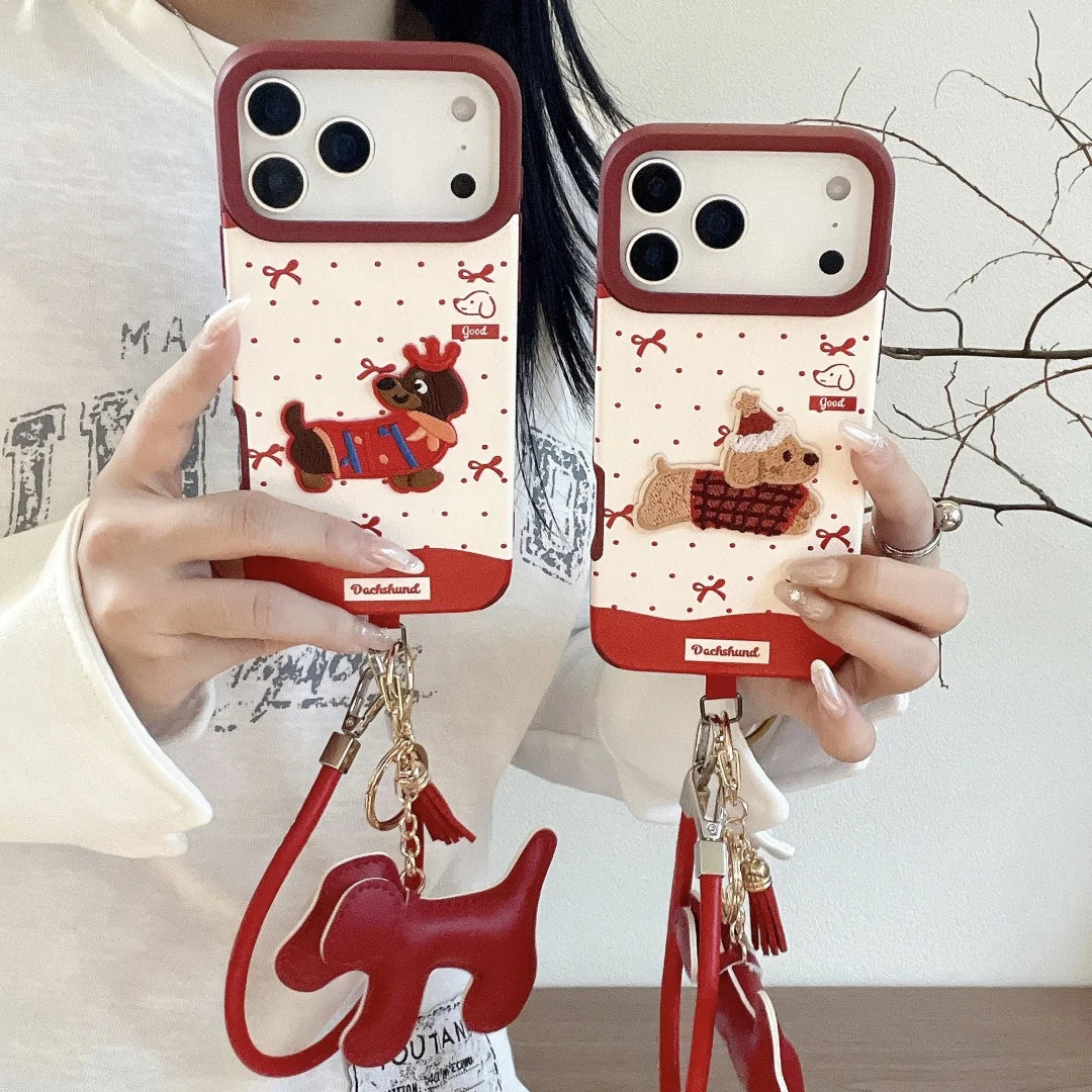 【アニマルシリーズ】 サンタ ダックスフンド 刺繍 × クリスマス デザインケース｜iPhone対応 #240906