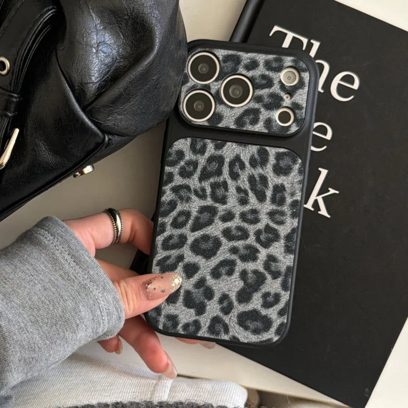 【アニマルムード】ピンク ブラウン レオパード ヒョウ柄 ストラップ付き スマホケース｜iPhone対応 #240710