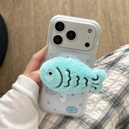 【Magnet内蔵】ふわふわ 3D フィッシュファー ポップスタンド × クリアデザイン スマホケース｜iPhone対応 #241226
