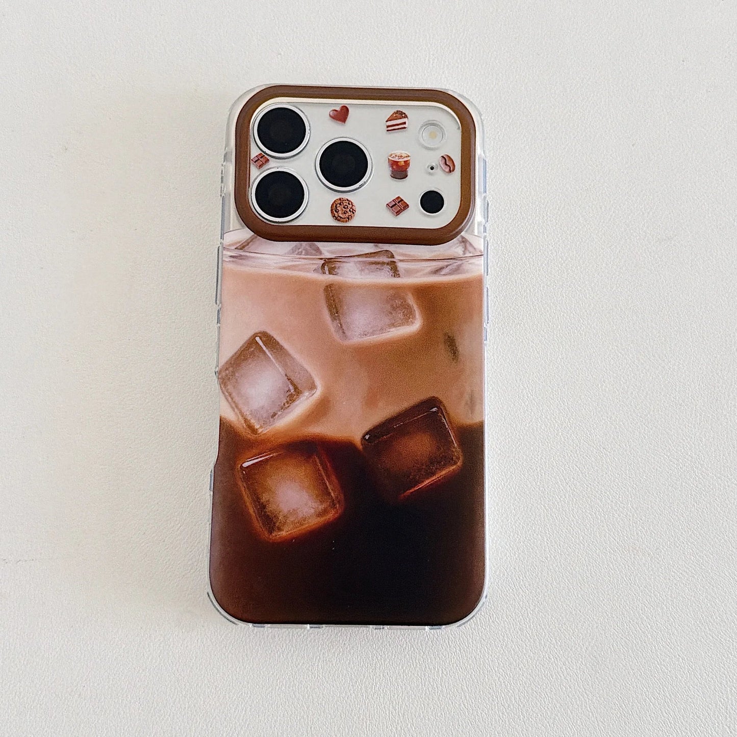 日常に溶け込むカフェラテの iPhoneケース｜耐衝撃・防塵仕様 #260069