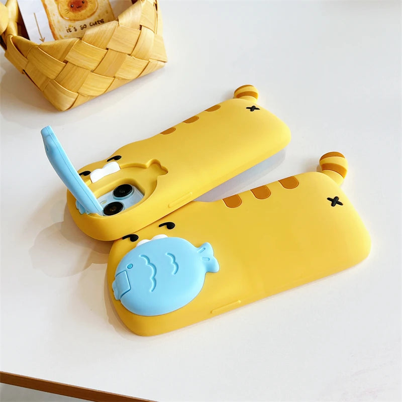 【お魚くわえたネコ】3D シリコン iPhoneケース｜カメラカバー・ゆるかわ アニマル PCA #261295