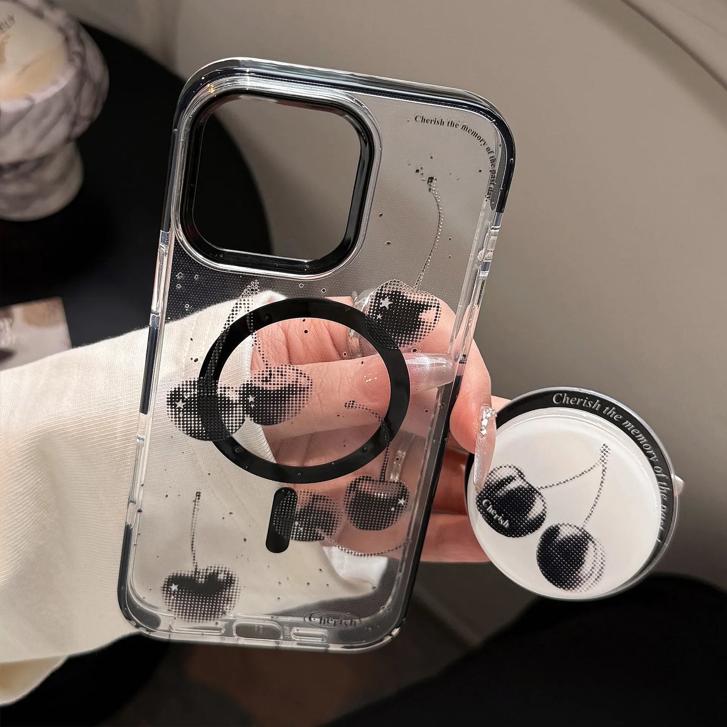 【Magnet対応】ブラックチェリー × 透明フレームケース｜iPhone対応 #240827