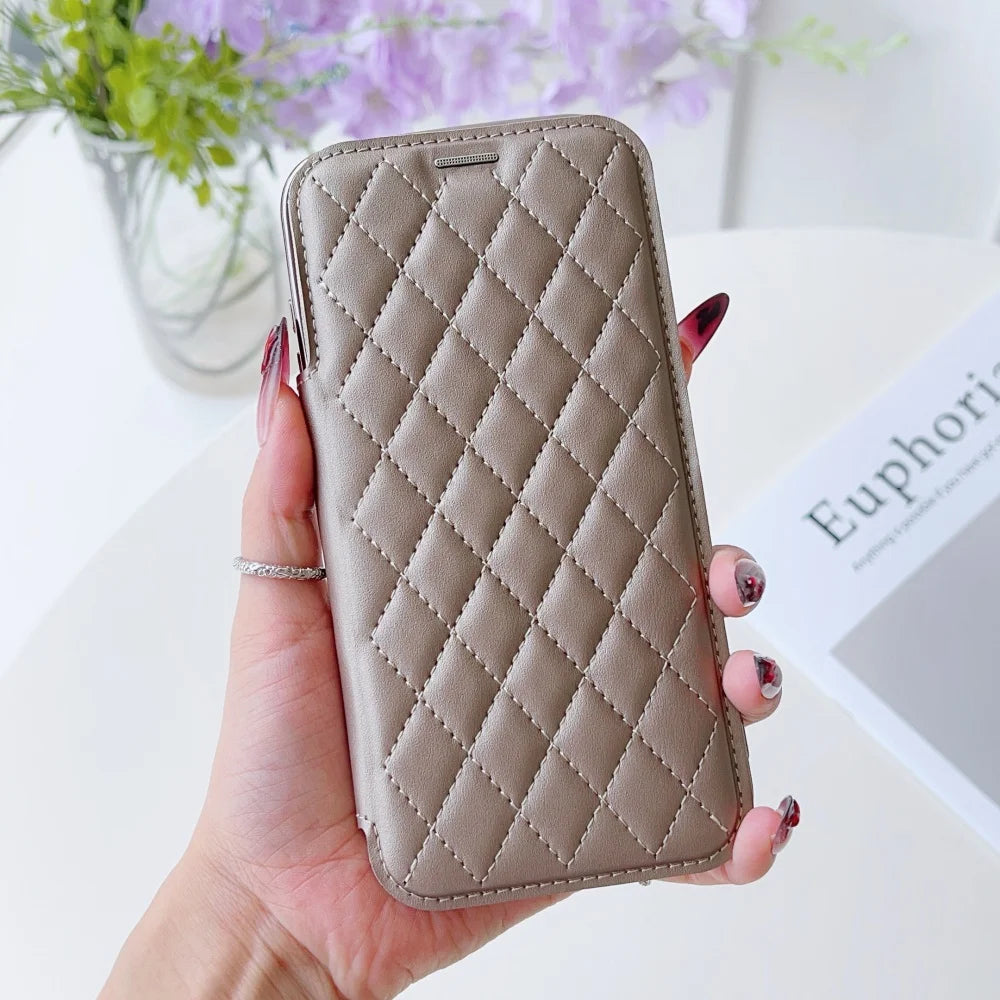 キルティング レザー調 手帳型 iPhoneケース｜クリアケース・マグネット内蔵 #240305