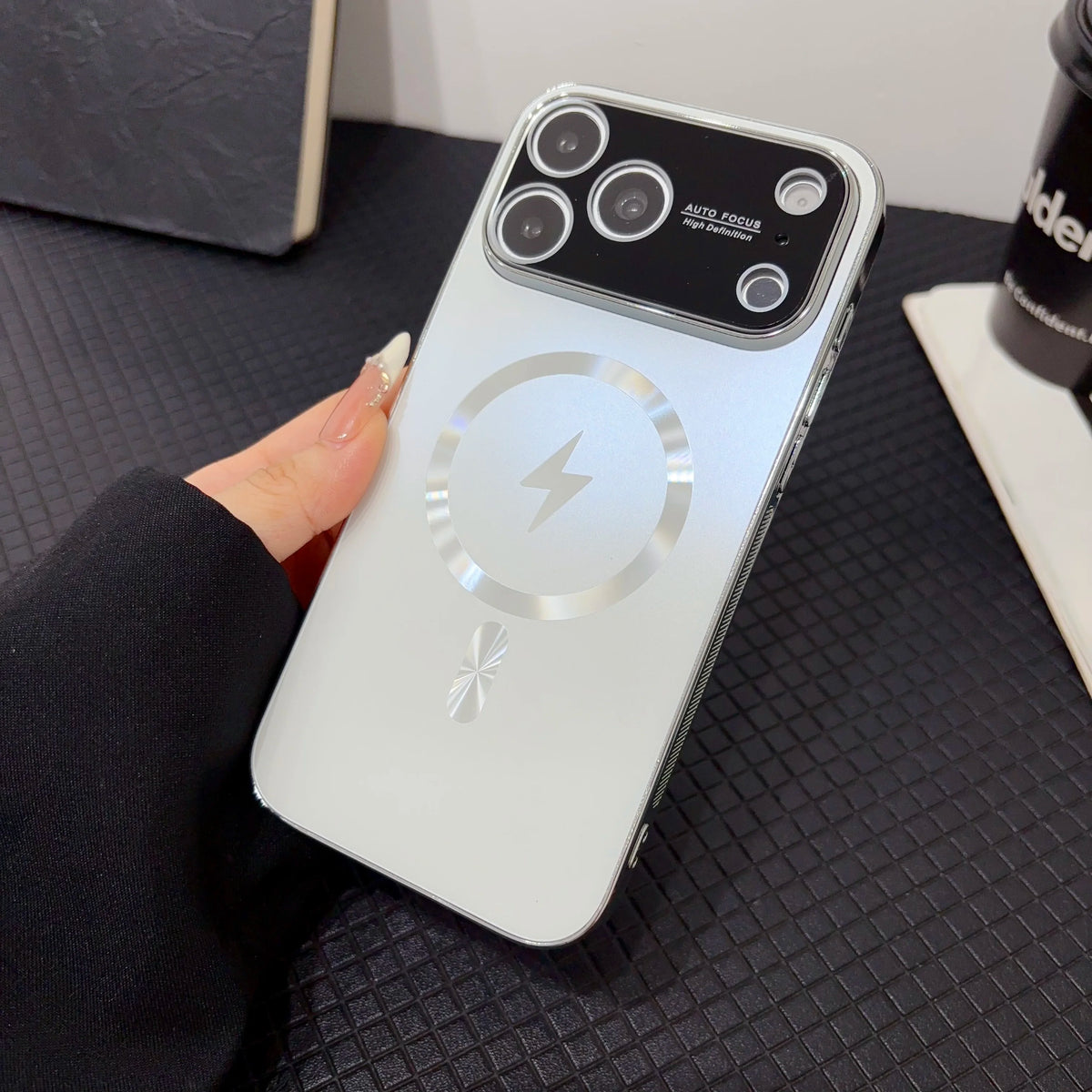 グラデーション＆サンダーモチーフ マグネット内蔵iPhoneケース (全9色) ライトニング・シャイン #261231