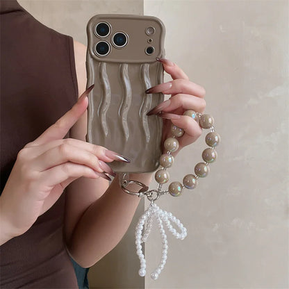 【ウェーブフレーム】パールチャーム付き スマホケース｜iPhone対応 #241217