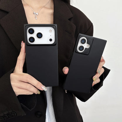 ミニマルスクエア iPhoneケース｜マットブラック・シンプルデザイン #231219