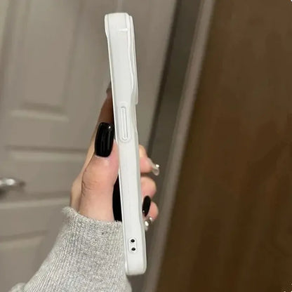 【ビッグロゴシリーズ】モノトーン KISS デザイン スマホケース｜iPhone対応 #251215