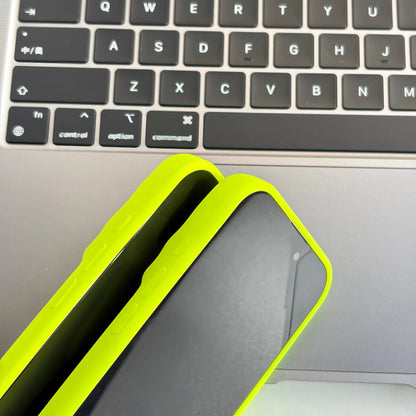 【ワイルドファング】ネオンイエロー・ピンク × 立体キバ クリアバンパー スマホケース｜iPhone対応 #240813