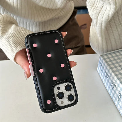 【ドットレザー】ピンク 水玉 ステッチ × ブラックレザー スマホケース｜iPhone対応 #250125