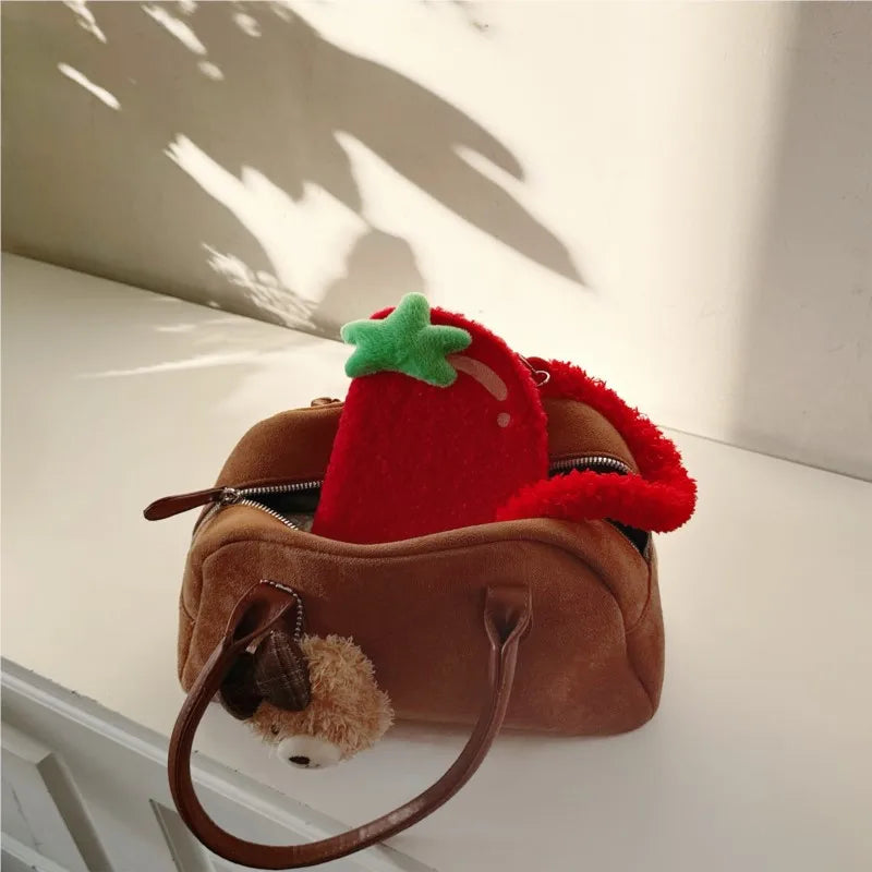 【もこもこ手帳型デザイン】フルーツ トマト ハンドルストラップ付き iPhoneケース #240611