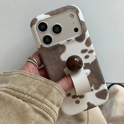 【アニマルシリーズ】カウ柄グリップ付き スマホケース｜モード×ナチュラルデザイン｜iPhone対応 #241207
