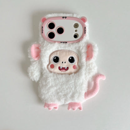 【アニマルフェイスシリーズ】ピンク＆ホワイト モンキー スマホケース｜ふわもこ立体デザイン × 尻尾付き｜iPhone対応 #241129