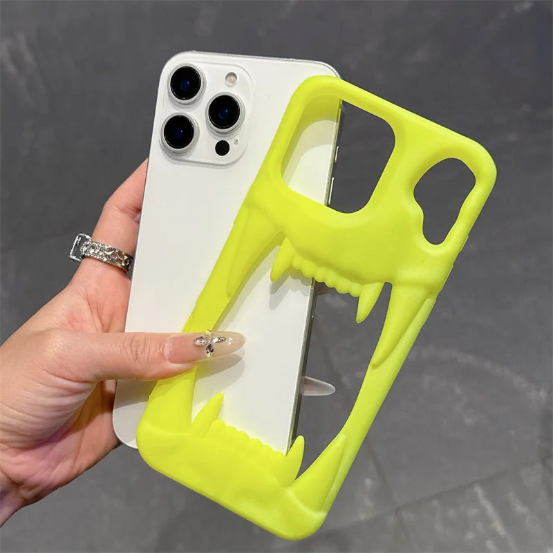 【ワイルドファング】ネオンイエロー・ピンク × 立体キバ クリアバンパー スマホケース｜iPhone対応 #240813