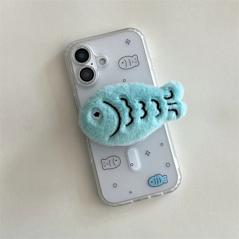 【Magsafe対応】ふわふわ 3D フィッシュファー ポップスタンド × クリアデザイン スマホケース｜iPhone対応 #241226