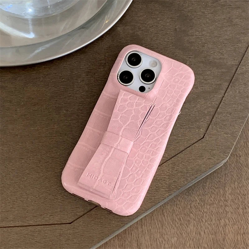 【クロコ調リボングリップ】型押し クロコレザー調 × 立体リボン スマホケース｜iPhone対応 #240617