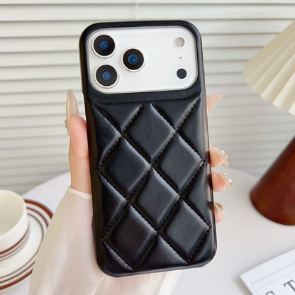 【キルティングレザー調】エレガント ダイヤステッチ スマホケース｜iPhone対応 #250308