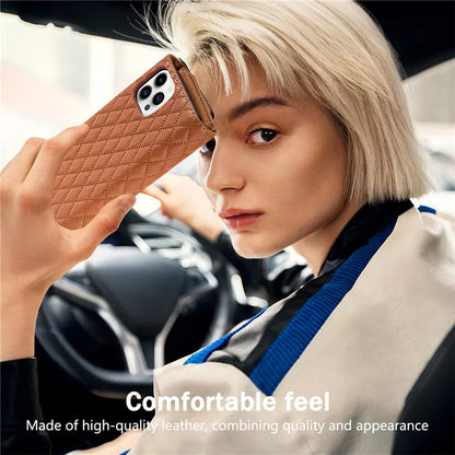 【ブックスタイル】キルティング レザー調  手帳型 iPhoneケース｜ウォレット・ストラップ付き #240125