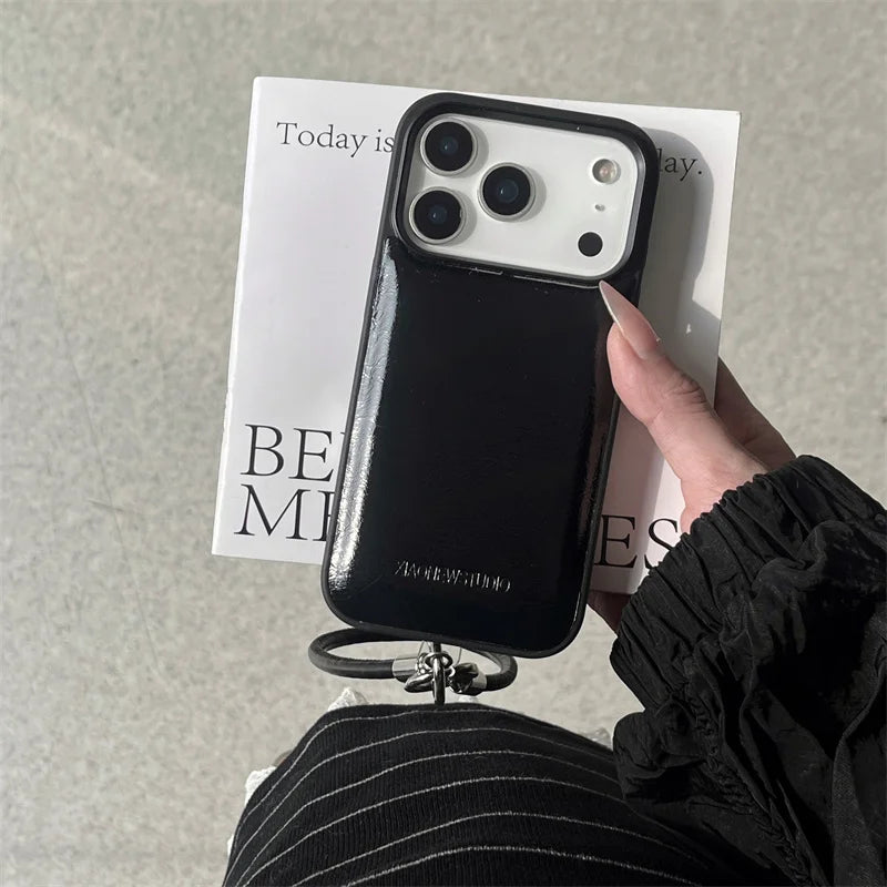 【メタリックストラップレザー】高見えレザー風デザイン ストラップ付き スマホケース｜iPhone対応 #250110