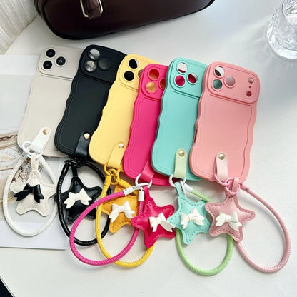 【ウェーブフレームシリーズ】スター 星型チャーム付き 波型デザイン スマホケース｜iPhone対応 #251130