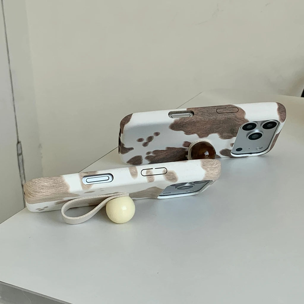【アニマルシリーズ】カウ柄グリップ付き スマホケース｜モード×ナチュラルデザイン｜iPhone対応 #241207