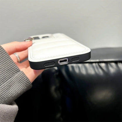 【レザーシリーズ】シンプルキルティング風 高級感あるレザー調 パフデザイン スマホケース｜iPhone対応 #251016