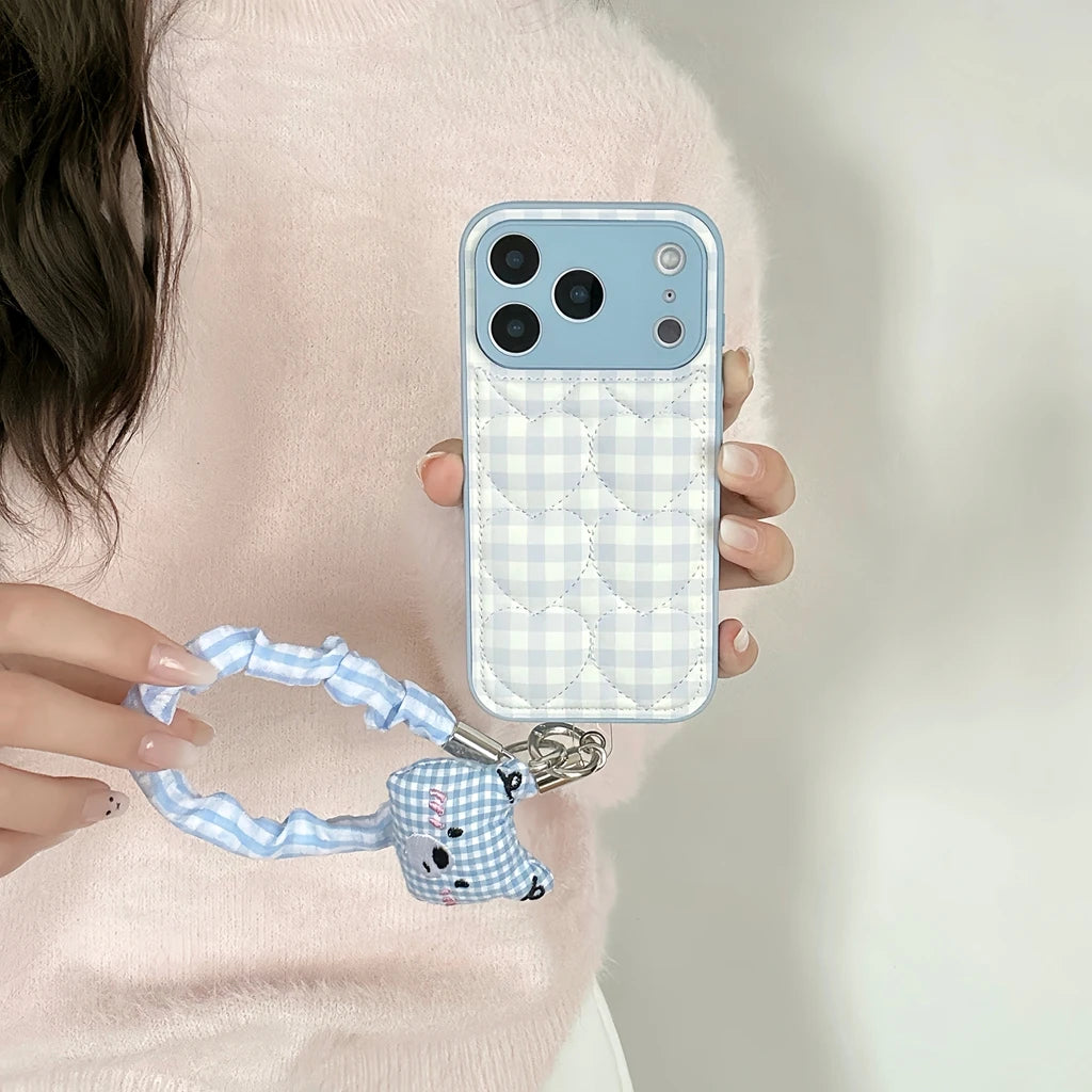 【ハートキルティングチェック】ギンガムハート×パステルブルー くまちゃんチャーム スマホケース｜iPhone対応 #250329
