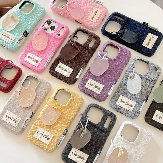 【ふわもこボア素材】リボン タグ付き 韓国風スマホケース｜iPhone対応 #250117