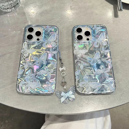 【ホログラムバタフライチャーム】3Dバタフライ×きらきらチャーム スマホケース｜iPhone対応 #250608