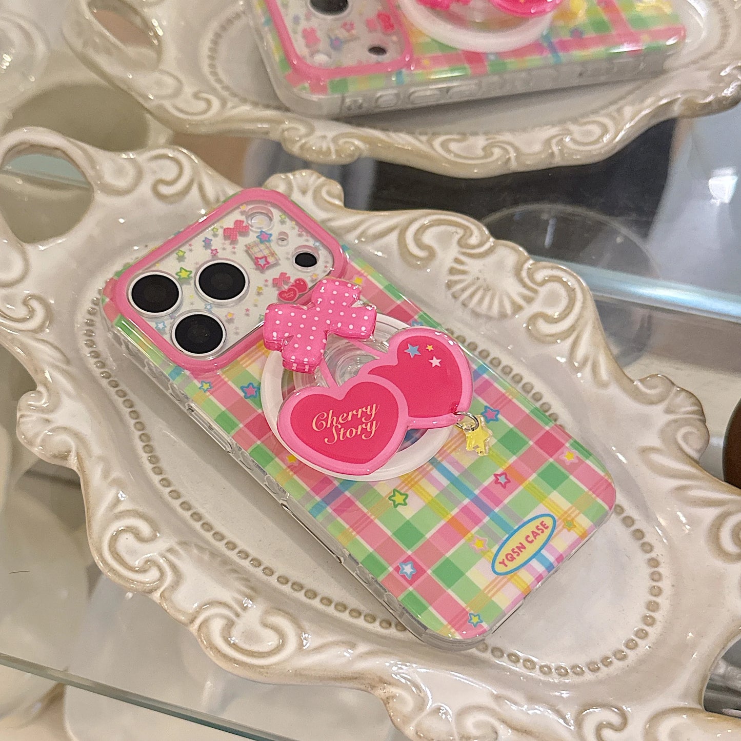 さくらんぼグリップ チェック柄 iPhoneケース｜ガーリー・ポップ #2601003