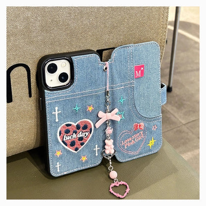 【ブックスタイル】デニム 刺繍デザイン チャーム付き 手帳型 iPhoneケース #240203