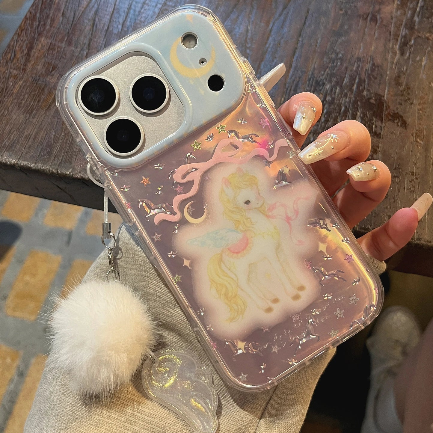 ドリーミーユニコーン iPhoneケース｜ファーチャーム付き #240419