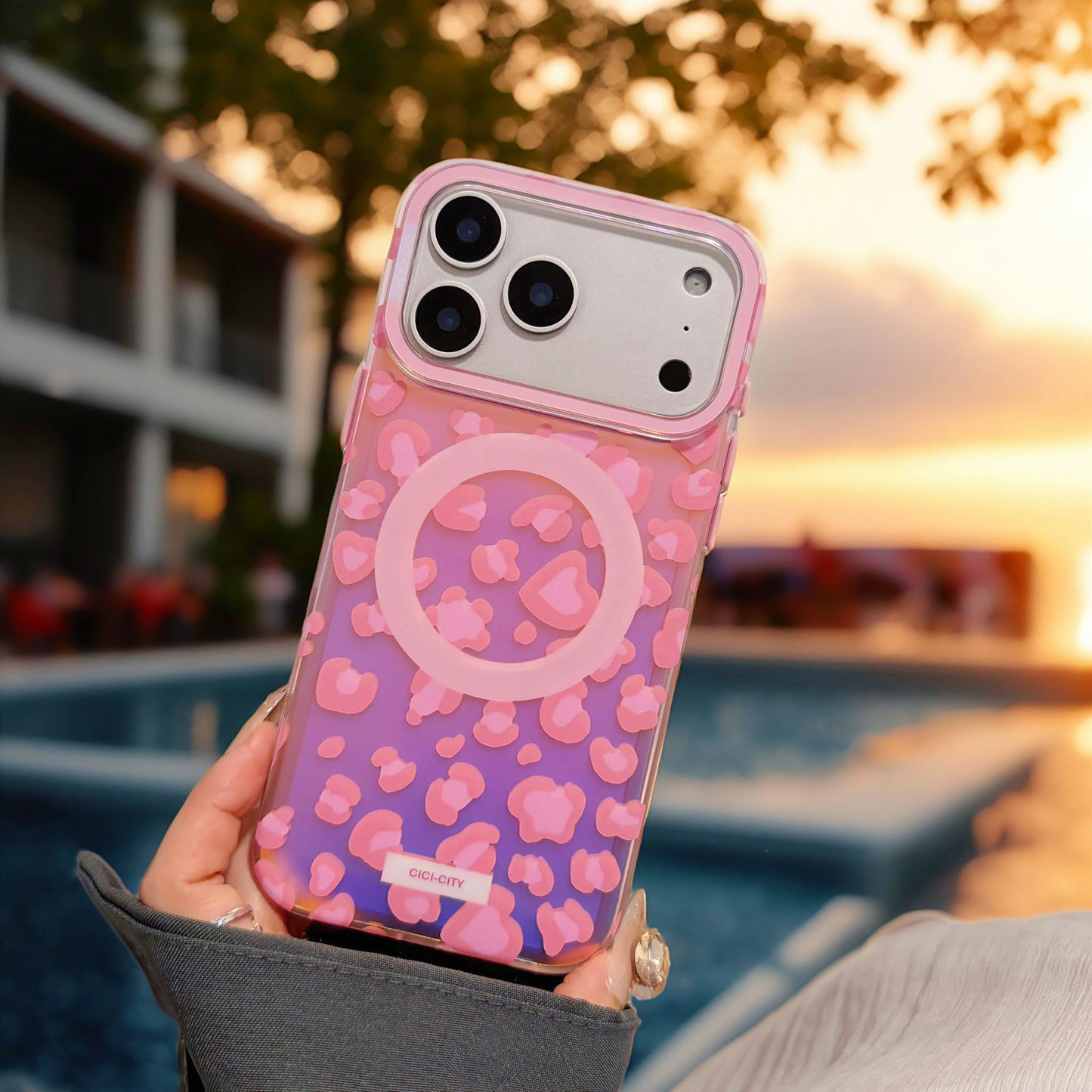 【Magnet内蔵】クリア×グラデーション レオパード ボーダー クリアケース｜iPhone対応 #241121