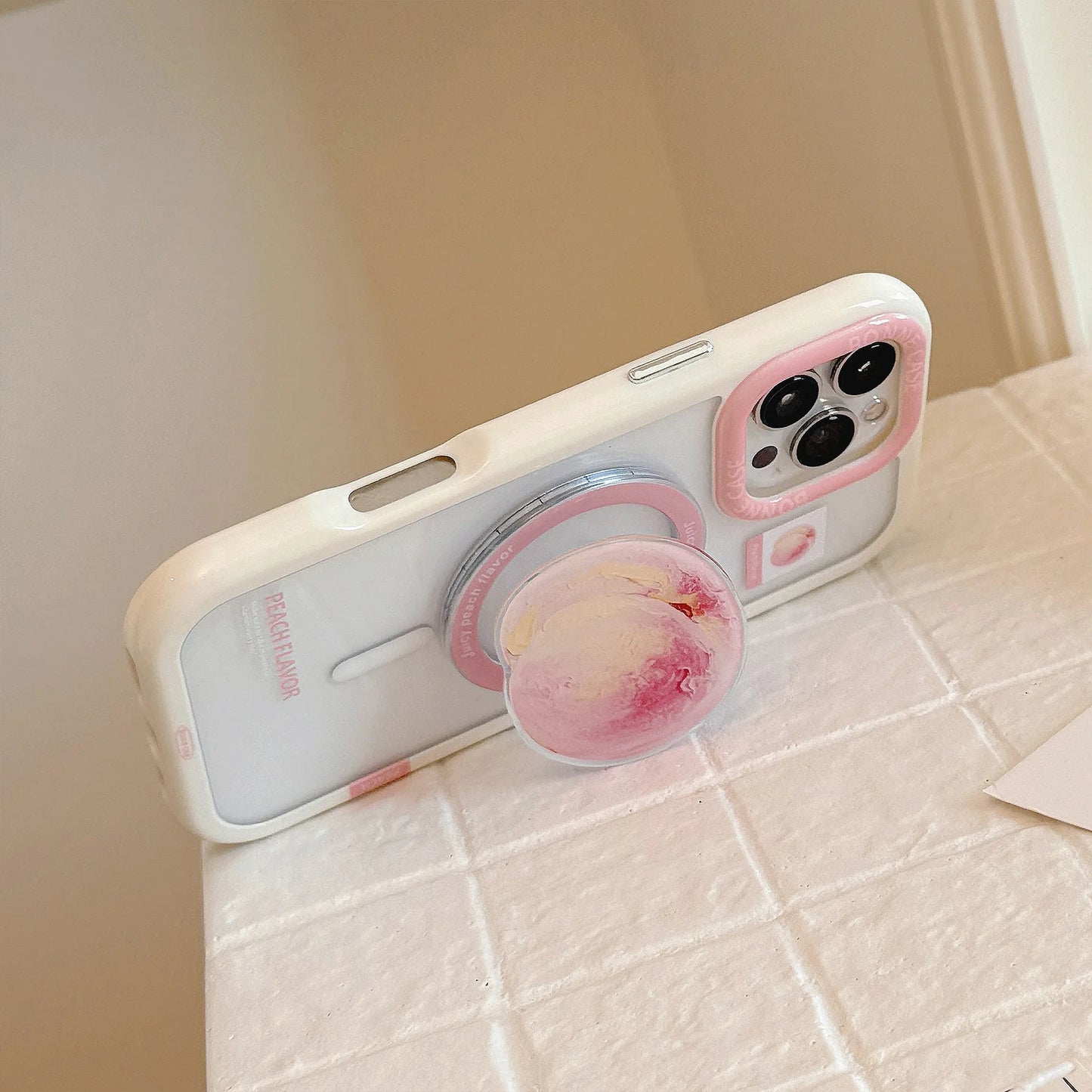 ピーチグリップ 桃 クリア Magnet内蔵 iPhoneケース #240503
