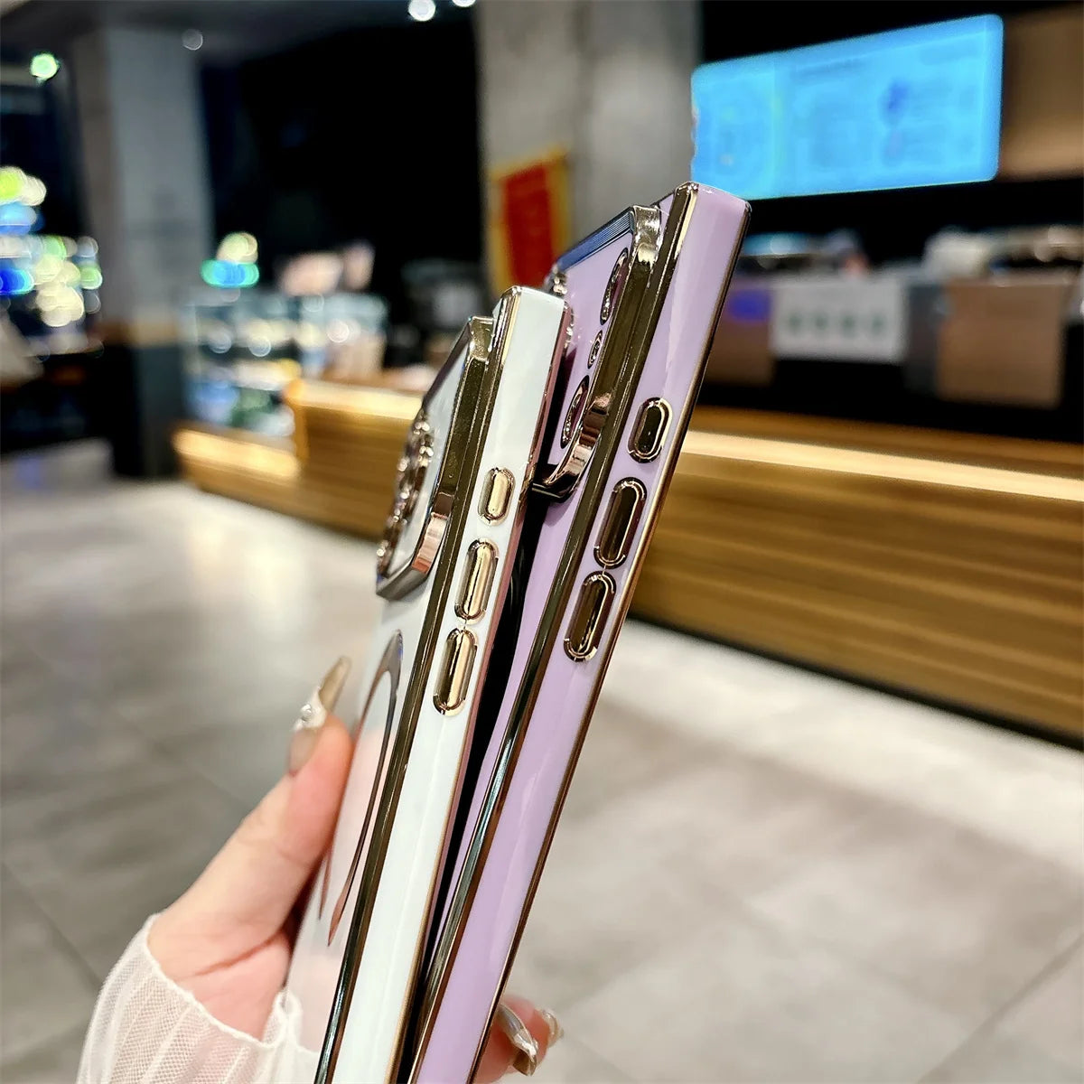 【スクエアシリーズ】Magsafe対応 メタリック縁取り スマホケース 高級感 薄型 背面保護 スマホケース カバー | iPhone対応 #250412
