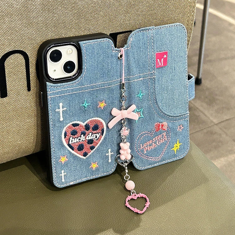 【ブックスタイル】デニム 刺繍デザイン チャーム付き 手帳型 iPhoneケース #240203