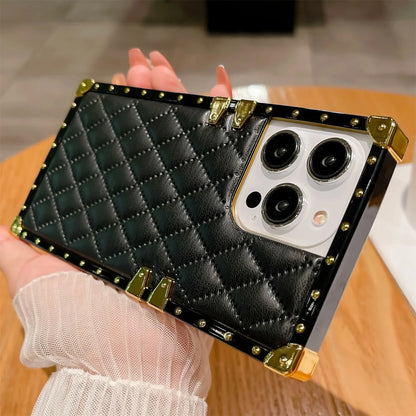 【スクエアシリーズ】キルティングレザー スタッズスクエアケース 高級感＆耐衝撃 ｜iPhone対応 #250818