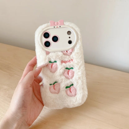 【ピーチファーリボン】もこもこピーチ×リボンカメラカバー スマホケース｜iPhone対応  #250113