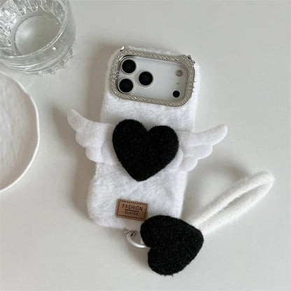 【もこもこエンジェル】ハート × 羽モチーフ ふわふわラブリーケース｜iPhone対応 #240910