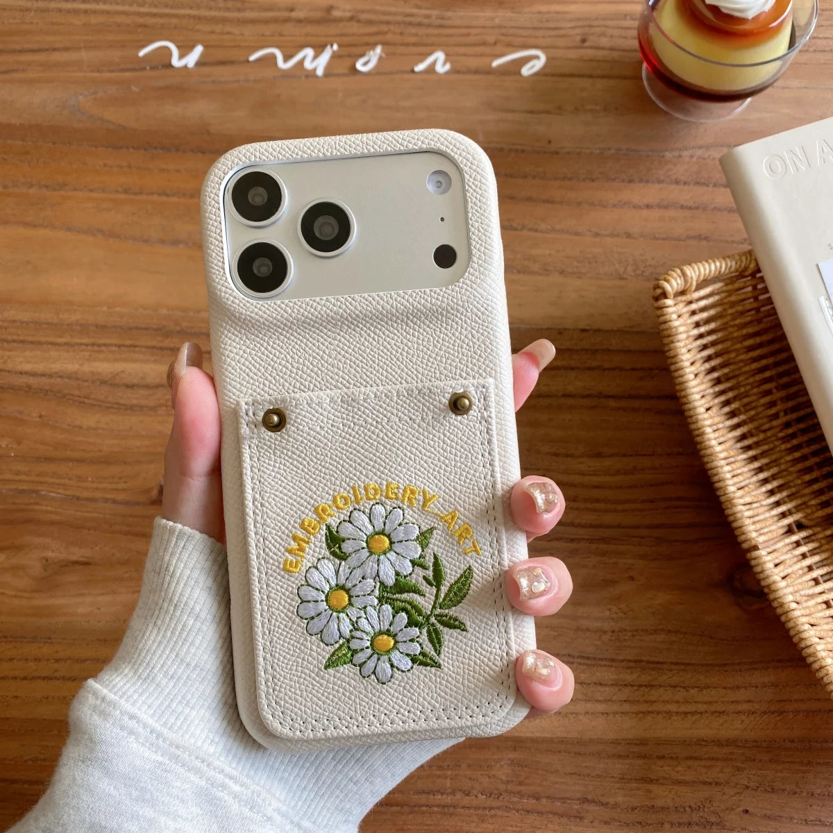 フラワー刺繍 ポケット付き レザー調 iPhoneケース #260613
