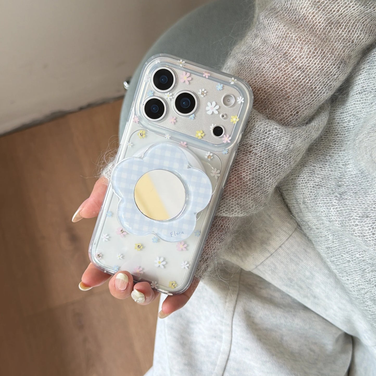 お花型ミラーグリップ デイジー柄 クリア Magnet内蔵 iPhoneケース｜淡色・大人かわいい #260025