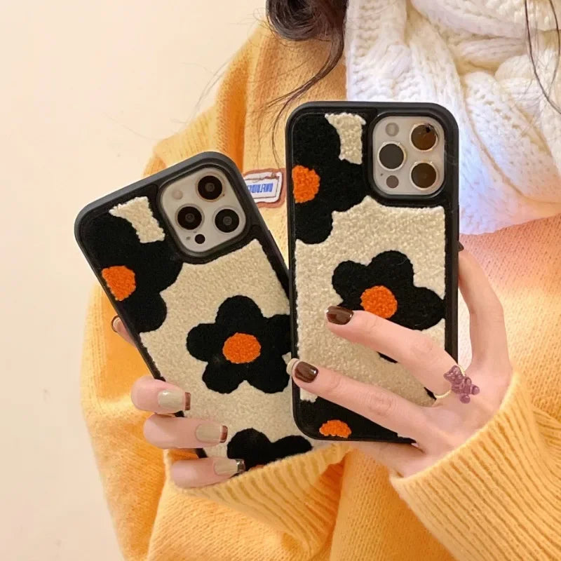 【もこもこレトロパターン】刺繍風パイル×アート柄 スマホケース｜iPhone対応 #250616