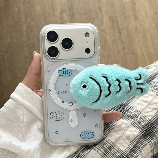 【Magnet内蔵】ふわふわ 3D フィッシュファー ポップスタンド × クリアデザイン スマホケース｜iPhone対応 #241226