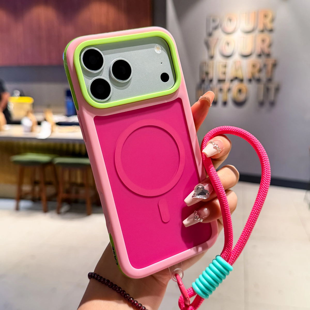 【ハンドストラップ付き】バイカラー マグネット内蔵 iPhoneケース（全5色） カジュアル・スポーティー PCA #261181