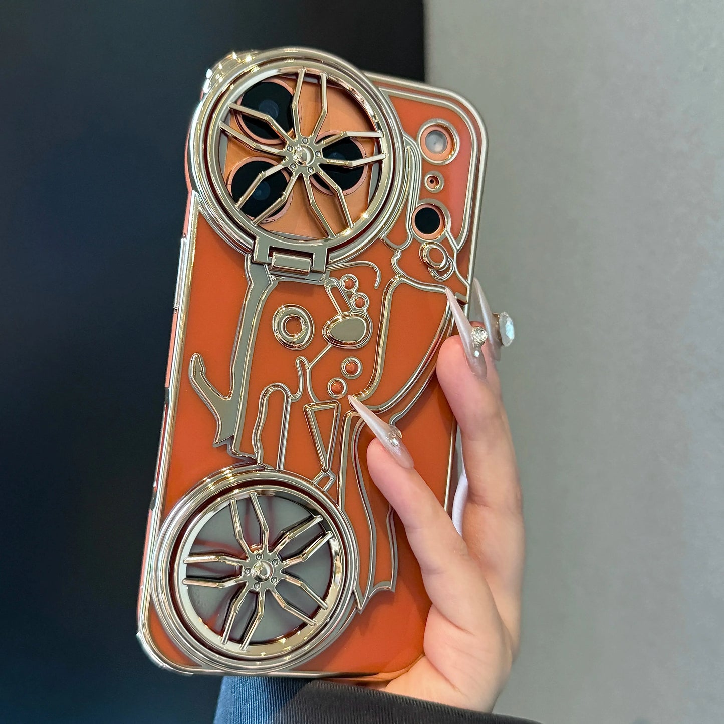 くるくる回る タイヤ 自転車 メタルバイク iPhoneケース｜立体ラインデザイン #240508