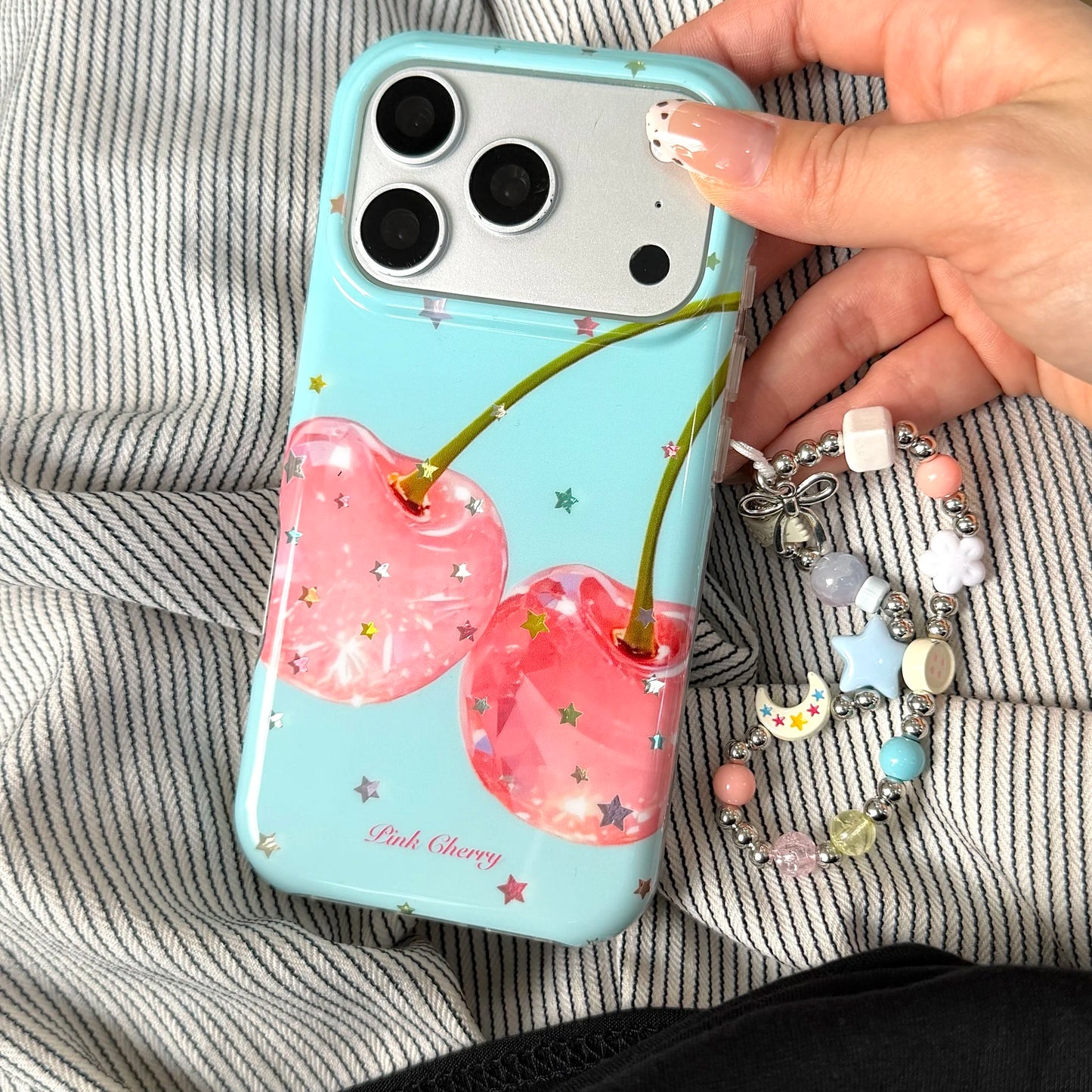 ピンクチェリー ミントブルー ビーズチャーム付き iPhoneケース｜レトロ・大人かわいい #260052