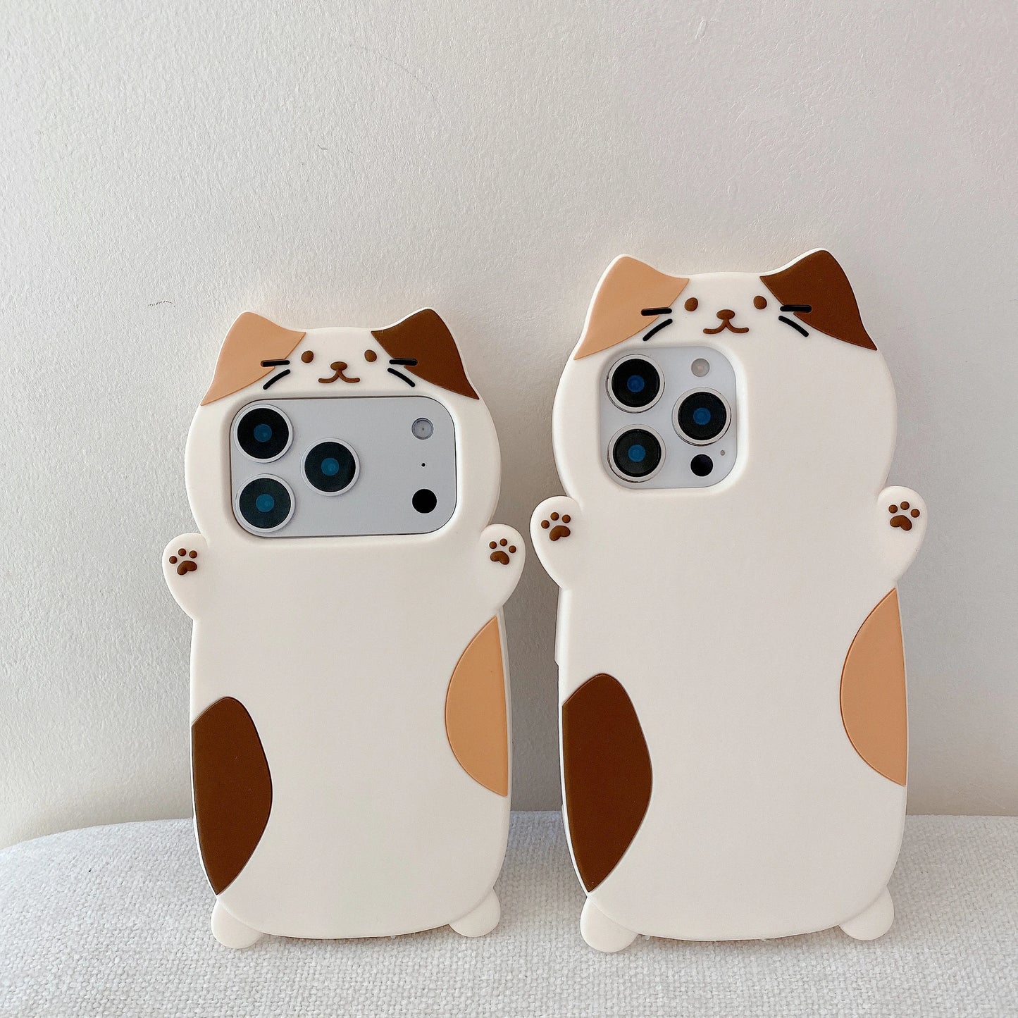 【猫耳シリーズ】三毛猫 肉球 立体キャットiPhoneケース｜マットTPU #240211